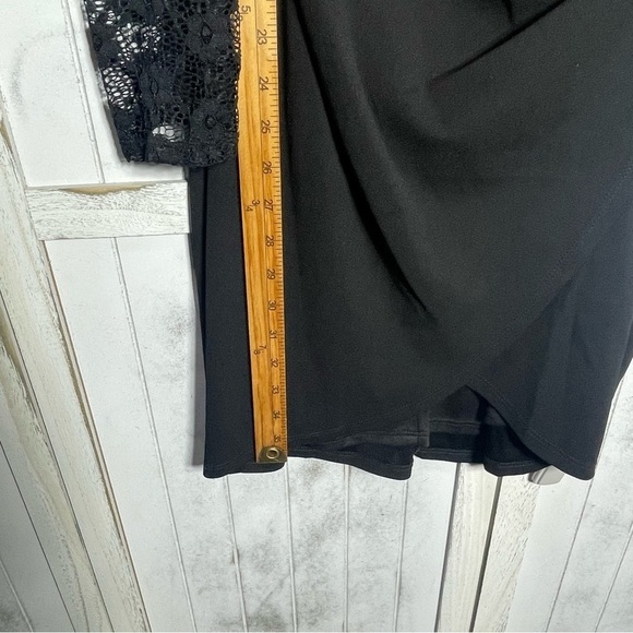 Lace Long Sleeve Faux Wrap Cocktail Dress
Donna Ricco 4 gown black lace floral - Picture 12 of 14